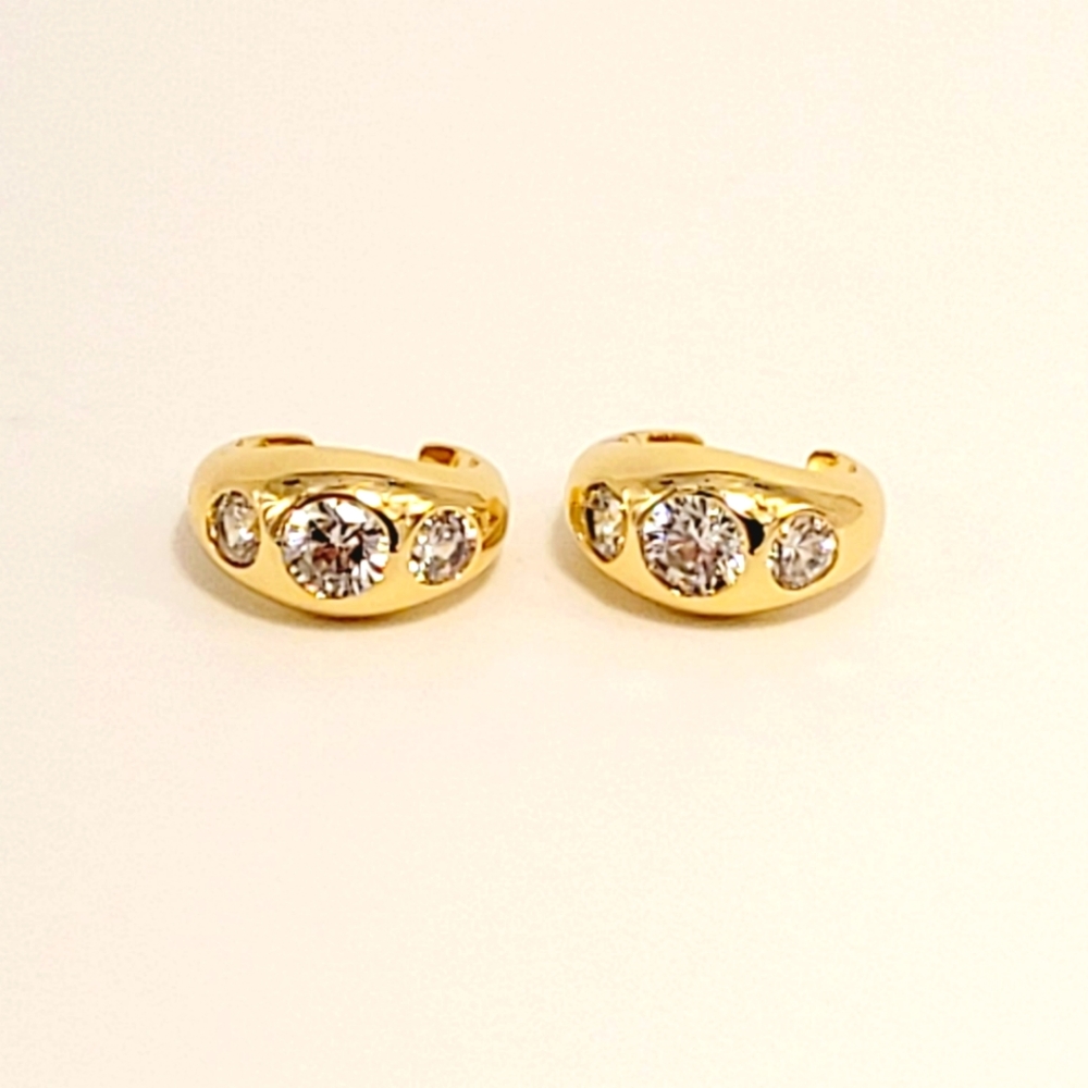 Lili Claspe ADIRA EAR CUFFS Haggies 14k Gold Plated with CZ diamonds New - Picture 3 of 4